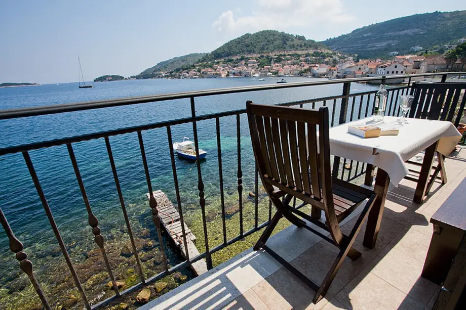 Seafront Beach Apartment