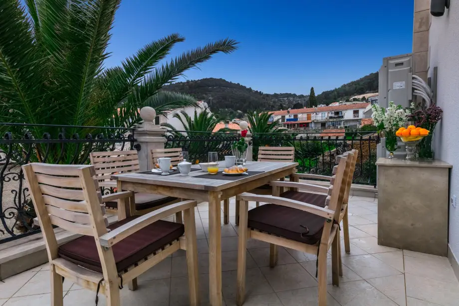 One Bedroom Seafront Apartment