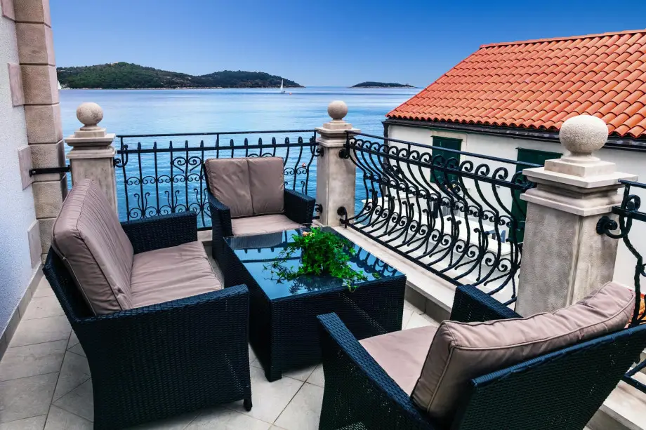 One Bedroom Seafront Apartment