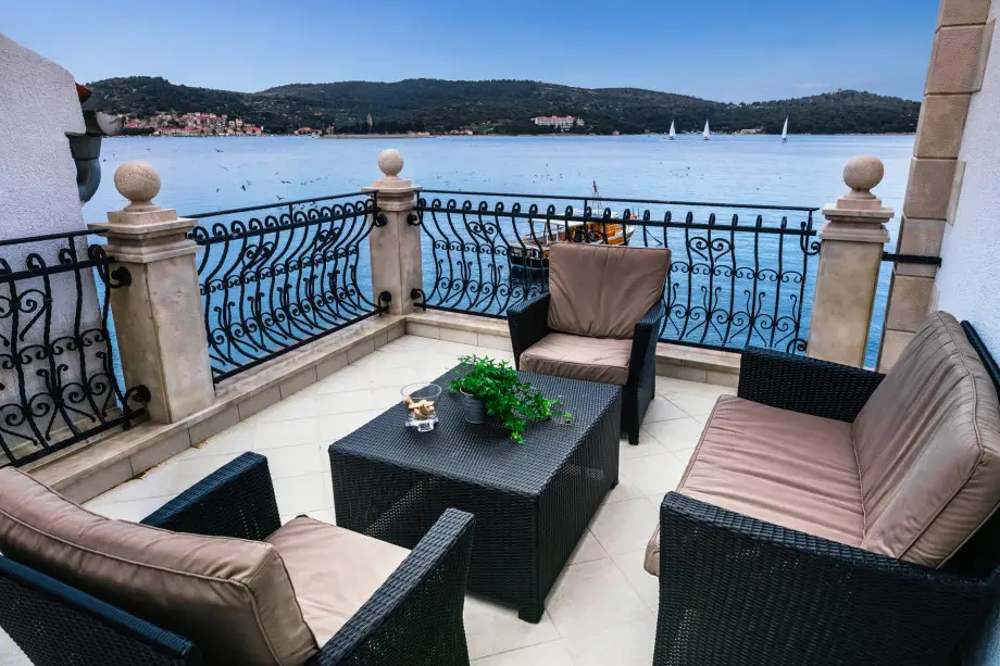 Two Bedroom Seafront Apartment