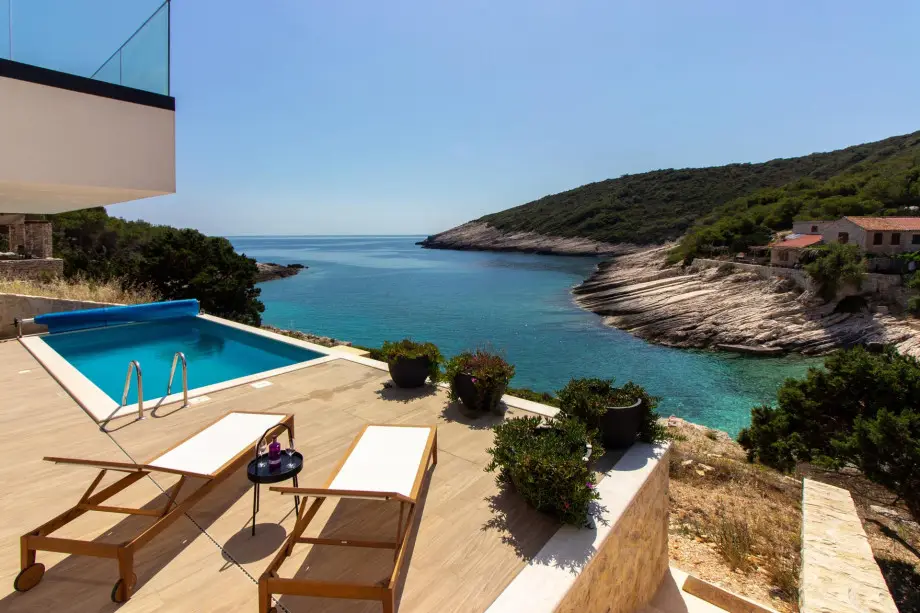 Beachfront Villa Trovna