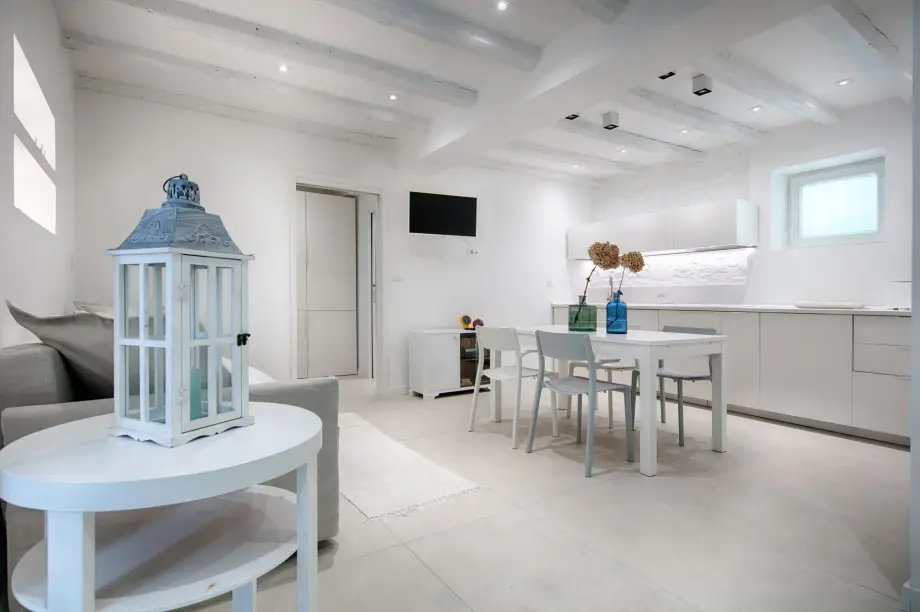 Zoia’s Kut Apartment
