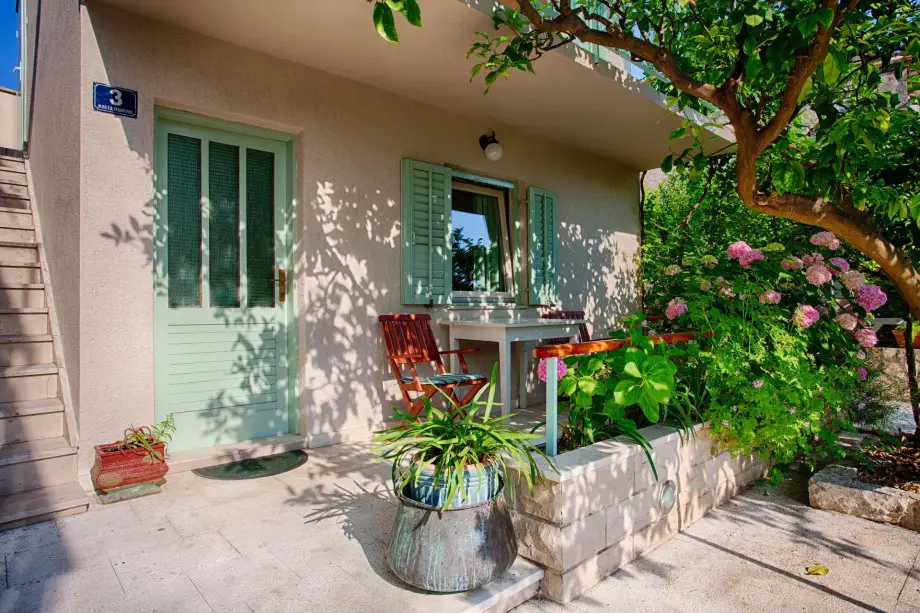 Garden Studio in Kut 3