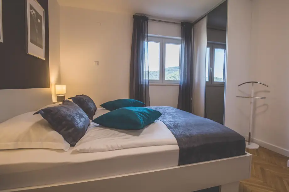 Violet Seaview Apartment