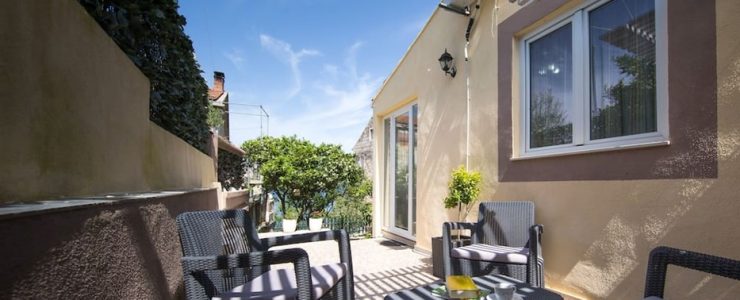 Modern Garden Cottage